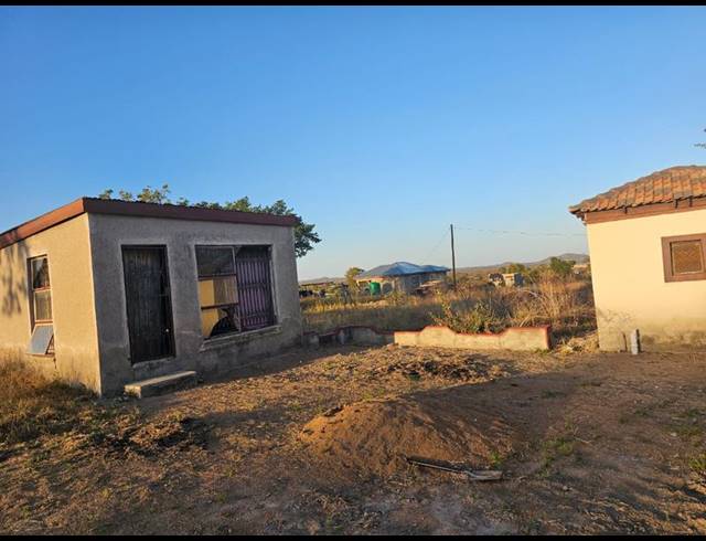 4 BEDROOM HOUSE FOR SALE IN XIHOSANA